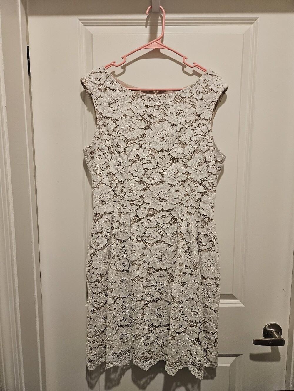 Vince Camuto Cream Floral Lace Sleeveless Mini Dress